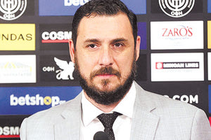 Ο Μηνάς Λυσάνδρου