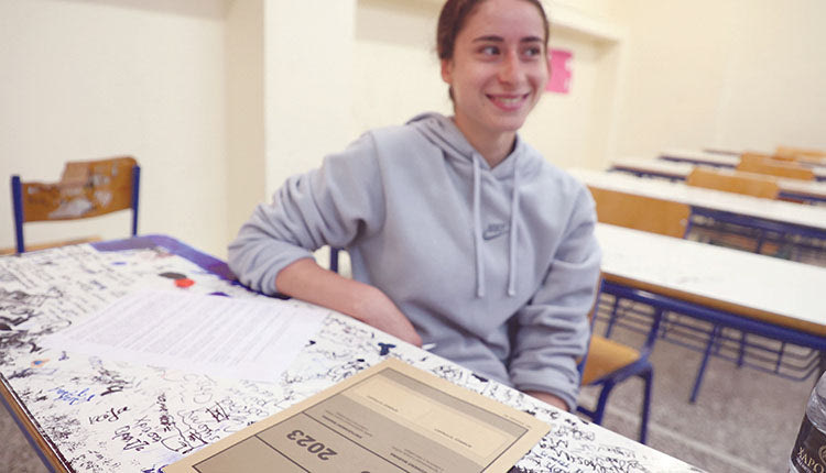 Με χαμόγελο βγήκαν οι περισσότεροι 
υποψήφιοι 
από τις αίθουσες 
