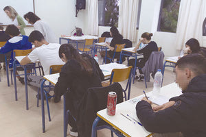 Πρεμιέρα με Νεοελληνική Γλώσσα και Λογοτεχνία έκαναν τα Γενικά Λύκεια