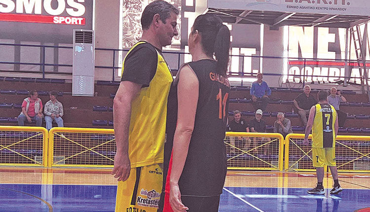   Αντίπαλοι στον αγώνα το ζεύγος   Καρλάφτη-Γιαλούση