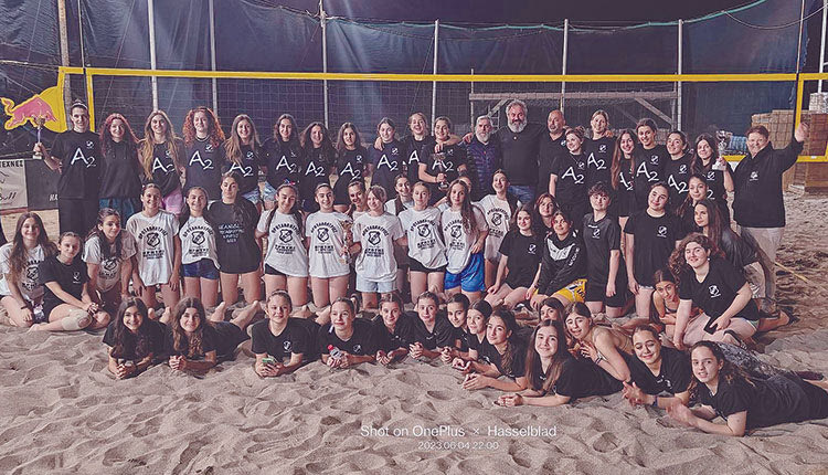 Γλέντησαν τα κορίτσια του ΟΦΗ