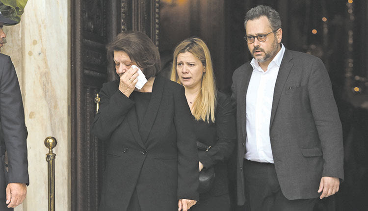 Η σύζυγος και η κόρη του Ελένη