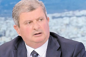 Ε, ήταν θέμα… ωρών! Με απόφαση του Γραμματέα της Πολιτικής Επιτροπής της ΝΔ Παύλου Μαρινάκη ο υποψήφιος βουλευτής Σπήλιος Κρικέτος διαγράφεται από τη Νέα Δημοκρατία. Αφορμή οι δηλώσεις τους για το ναυάγιο στην Πύλο.