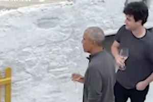 Ο Ομπάμα στη Σίφνο!