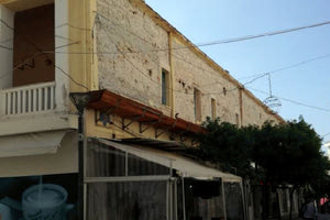 Το πρώην κτήριο της Τροχαίας στη συμβολή των οδών Ταγματάρχη Τζουλάκη και Χάνδακος