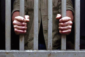 Στη φυλακή ο 45χρονος για την κακομεταχείριση της 60χρονης συντρόφου του