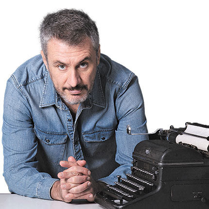 ΔΗΜΗΤΡΗΣ ΣΤΕΦΑΝΑΚΗΣ: «Δεν περίμενα να δω τυπωμένο ούτε καν ένα μου βιβλίο»