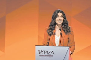 Εκτός η Πόπη Τσαπανίδου