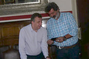 πολακης αρναουτακης