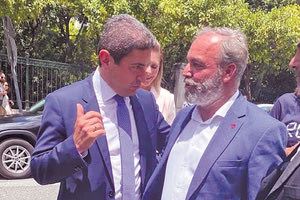 Ορκίστηκε υπουργός ο Λευτέρης Αυγενάκης, αλλά δεν ήταν μόνος.