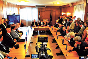 Από την τελετή παράδοσης - παραλαβής στο Υπουργείο Αγροτικής Ανάπτυξης και Τροφίμων