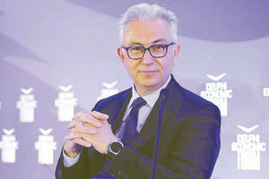 Συμβαίνουν αυτά. Ένας από αυτούς που αρνήθηκαν πρόταση προς αξιοποίηση είναι ο παλιός υπουργός Θόδωρος Ρουσόπουλος, στον οποίο προτάθηκε θέση υφυπουργού στο Εξωτερικών.