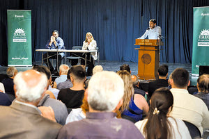 Από τη συνεδρίαση του τοπικού ΠΑΣΟΚ που πραγματοποιήθηκε στον Θεατρικό Σταθμό Ηρακλείου