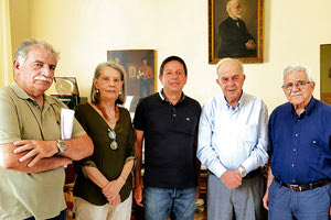 Δωρεά Βιβλίων στην Βικελαία