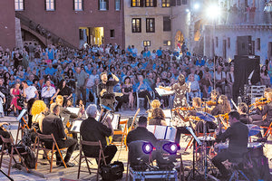 Η VAMOS ORCHESTRA ΣΤΑ ΧΑΝΙΑ