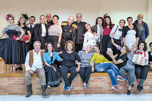 Ο επιθεωρητής από τη θεατρική ομάδα της ΕΛΜΕ