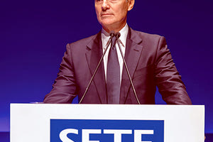 Ο πρόεδρος του ΣΕΤΕ Γ. Παράσχης