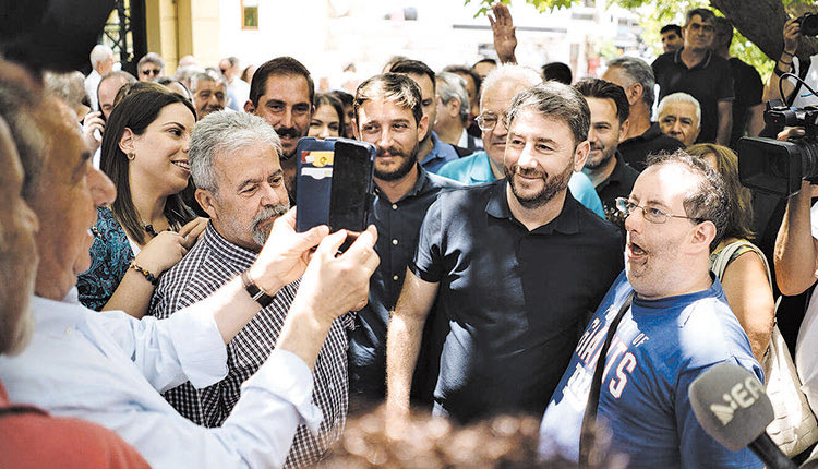Σε Αρχάνες και Ασήμι ο Ανδρουλάκης