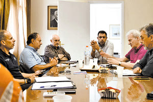 Τα προβλήματα των εμπόρων άκουσε ο Καλοκαιρινός