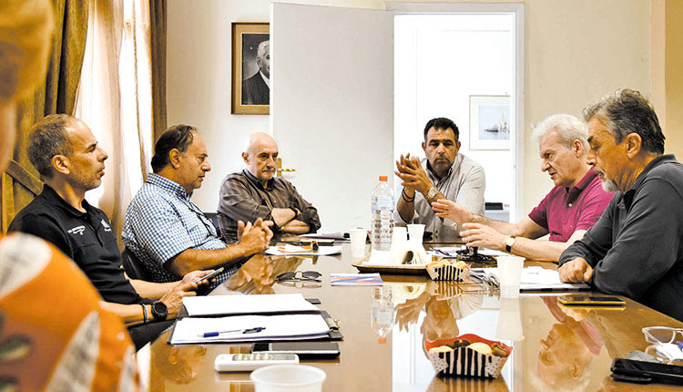 Τα προβλήματα των εμπόρων άκουσε ο Καλοκαιρινός