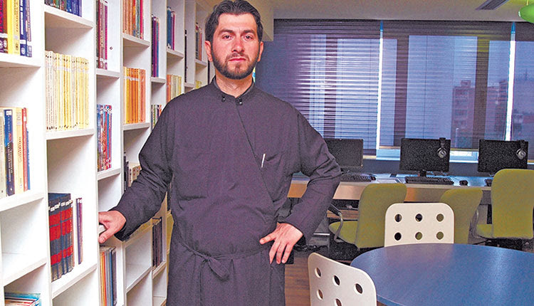 Ελεύθερος αφέθηκε μετά την απολογία του ο πατέρας Αντώνιος