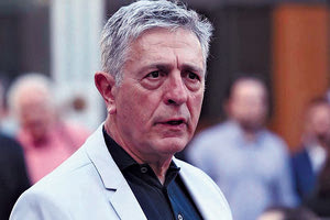 Μια πιο… κεντρώα προσέγγιση του ΣΥΡΙΖΑ βλέπει ο Στέλιος Κούλογλου