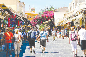 Στο τέλος θα γίνει ταμείο για τον τουρισμό, λένε οι ειδικοί του κλάδου