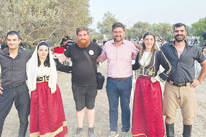 Αλώνισαν με επιτυχία στη Μονή Μαλεβιζίου