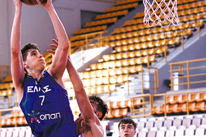 Φάση απο το χθεσινό παιχνίδι της Ελλάδας με την Ισπανία