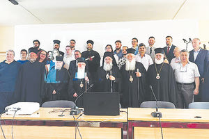 ΠΑΤΡΙΑΡΧΙΚΗ ΑΝΩΤΑΤΗ ΕΚΚΛΗΣΙΑΣΤΙΚΗ ΑΚΑΔΗΜΙΑ ΚΡΗΤΗΣ Απονομή πτυχίων στους αποφοίτους