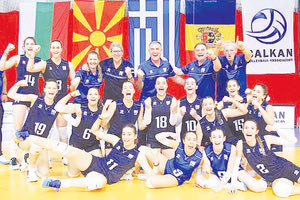 Πανηγυρίζουν τα κορίτσια της Εθνικής μας