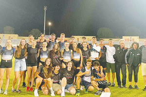 Η ομάδα στίβου του ΟΦΗ που πήρε το πρωτάθλημα Ελλάδος