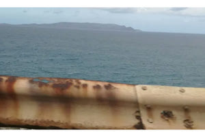 Έχει επισημανθεί τόσες και τόσες φορές, αλλά οι δήθεν προστατευτικές μπάρες στην παλιά εθνική οδό, στο ύψος του Κακού Όρους,