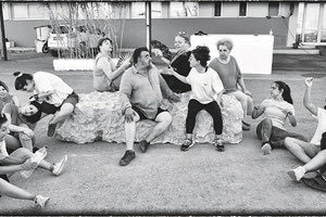 Σατυρικό δράμα στην κρητική διάλεκτο