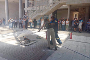 ΑΣΚΗΣΗ Έπιασαν τις... μάνικες στο Πολιτιστικό Κέντρο