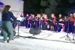 Με επιτυχία η συναυλία της Δημοτικής Χορωδίας των Αρχανών στον Άγιο Βασίλειο