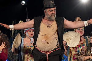 ΘΕΑΤΡΙΚΗ ΠΑΡΑΣΤΑΣΗ ΤΑΛΩΣ