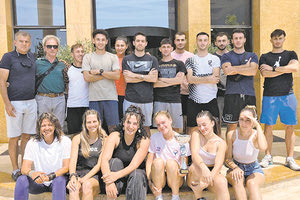 H ομάδα στίβου του ΟΦΗ που πήρε μέρος στο Πανελλήνιο ανδρών-γυναικών