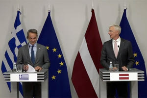 Ο πρωθυπουργός Κυριάκος Μητσοτάκης σε δηλώσεις του αμέσως μετά τη συνάντησή του με τον πρωθυπουργό της Λετονίας, Κρισιάνις Κάρινς,