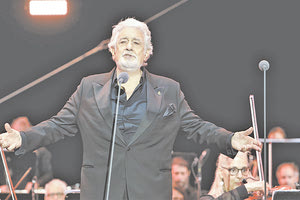 Έγραψε ιστορία ο Πλάθιντο Ντομίνγκο σε μια ανεπανάληπτη συναυλία στην Ιερά Μονή Τοπλού στη Σητεία