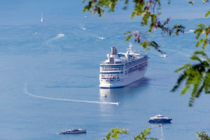 Πιέσεις για να πέσουν οι τιμές στα ναύλα