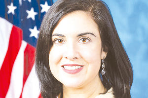 Ελληνοαμερικανίδα βουλευτής Νικόλ Μαλιωτάκη