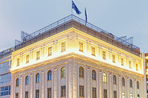 Δύο αυτοσχέδιοι μηχανισμοί τοποθετήθηκαν έξω από τη μασονική στοά