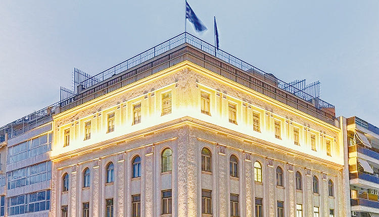 Δύο αυτοσχέδιοι μηχανισμοί τοποθετήθηκαν έξω από τη μασονική στοά
