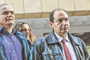 Βγήκαν τα μαχαίρια στον ΣΥΡΙΖΑ