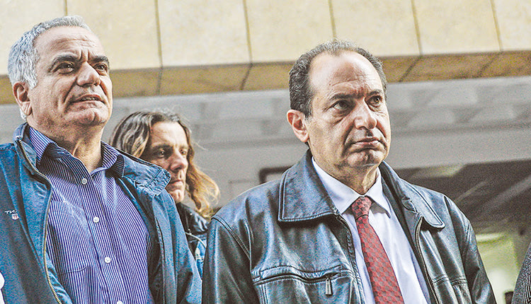 Βγήκαν τα μαχαίρια στον ΣΥΡΙΖΑ