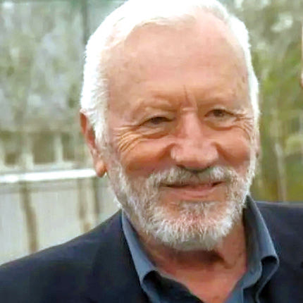 Πλήθος κόσμου αποχαιρέτησε χθες σε κλίμα συγκίνησης τον τέως δήμαρχο Τυλίσου κι έναν από τους πρωτοπόρους της τοπικής αυτοδιοίκησης Σταύρο Χαλκιαδάκη