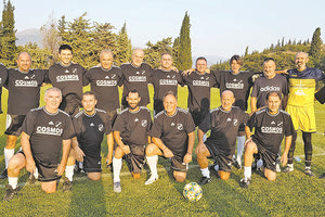 Η ομάδα παλαιμάχων του ΟΦΗ τίμησε τη μνήμη των θυμάτων των Τεμπών