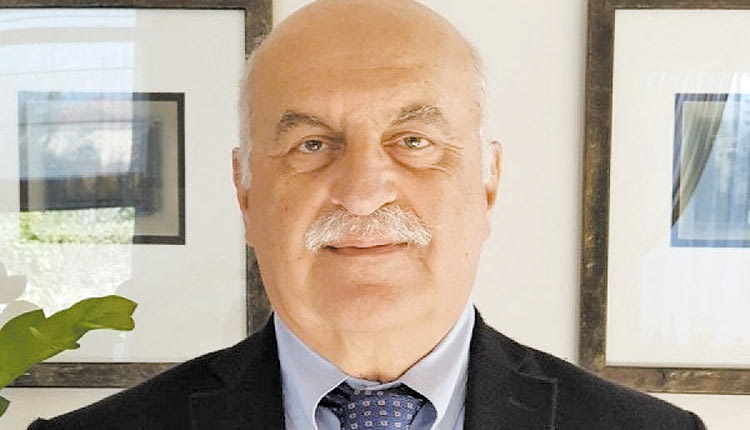 Ο καθηγητής Νίκος Τζανάκης 