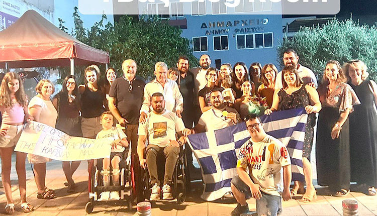 Μια μικρή έκπληξη περίμενε τον, για ακόμα μια φορά Παγκόσμιο Πρωταθλητή Μανώλη Στεφανουδακη λίγο μετά τις 12 τα ξημερώματα στο κέντρο των Μοιρών!;